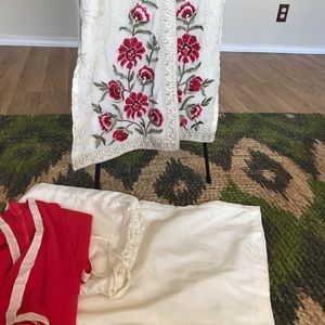 Of white palazzo set